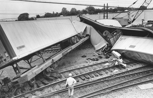 Train derailed, El Monte