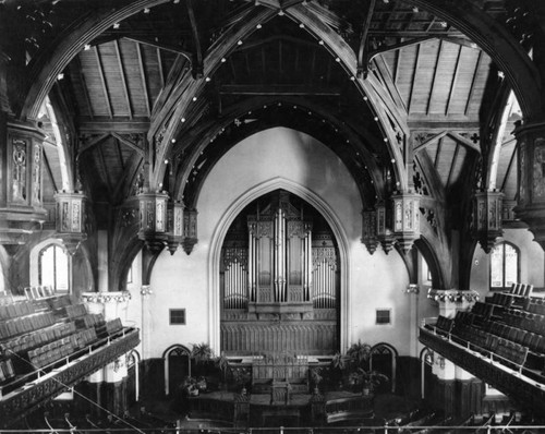 Pasadena Presbyterian Church, interior