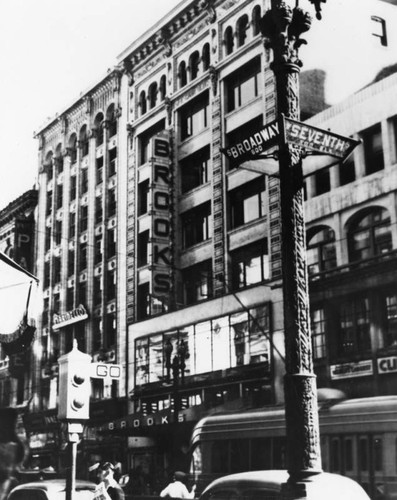 View of Brooks store at 7th & Broadway