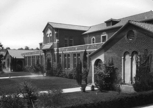 Central School in Alhambra