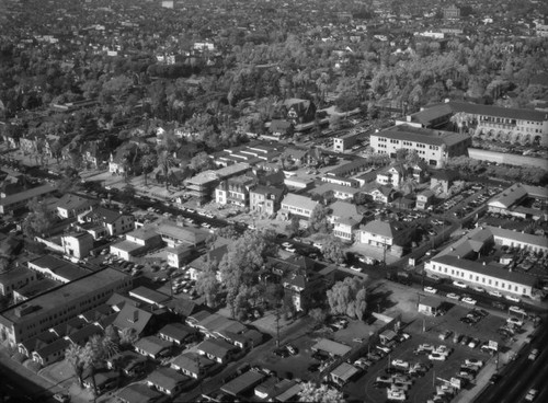 USC Fraternity Row, 28th Street, looking north