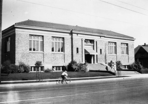 Vernon Branch Library