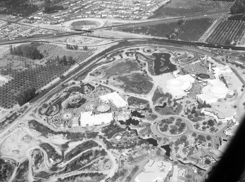 Disneyland Park, Santa Ana Freeway and Harbor Boulevard