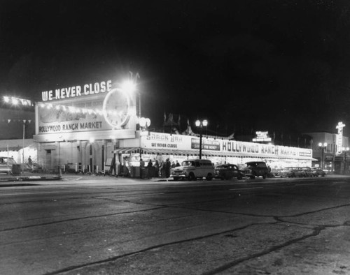 Hollywood Ranch Market at night