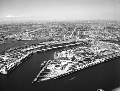 Los Angeles Harbor and Terminal Island, looking north