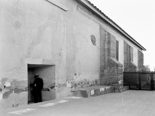 Ventura Mission door