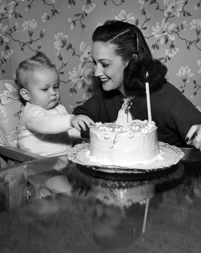 Dorothy Lamour celebrates son's birthday