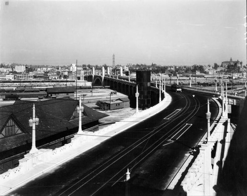 Looking up the Fourth St. Bridge road