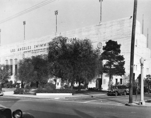 Exposition Park pool