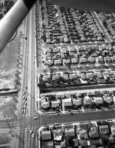 Heartwell Park, Long Beach - Lakewood, looking west