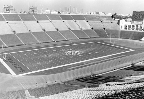 Coliseum decorates for Super Bowl bid