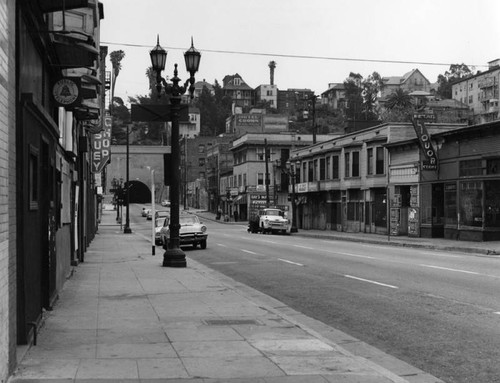 3rd Street looking east