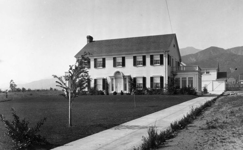 Wooden-frame home in Pasadena