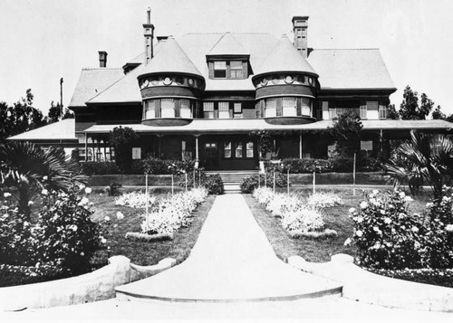 Residence of Senator Jones, full view