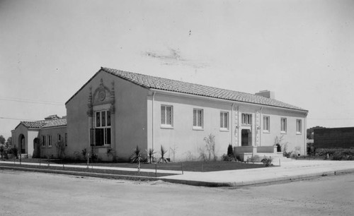 Van Nuys Branch Library