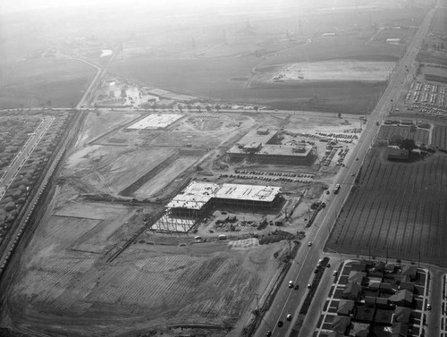 Aviation Boulevard and El Segundo Boulevard, El Segundo, looking east