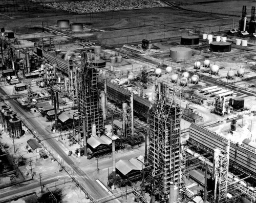 Unidentified oil refinery, aerial