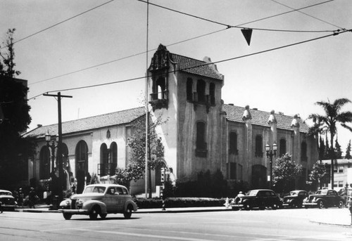 Exterior of Hollywood Branch