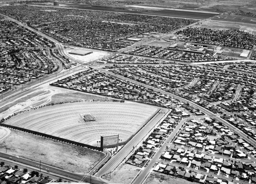 Los Altos Drive-In, Long Beach, looking northeast