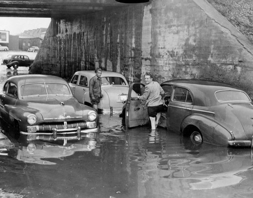 Cars stalled at Washington Boulevard