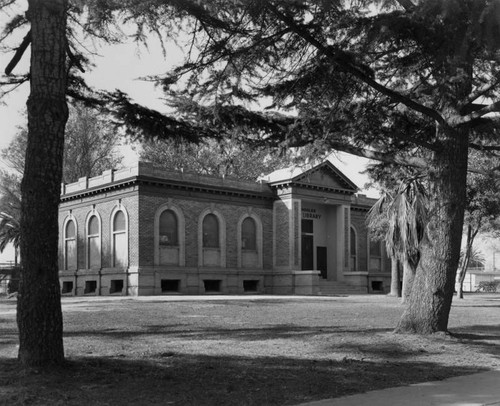 Watts Branch Library