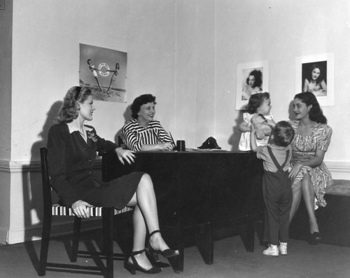 Model Mothers at the Ambassador Hotel, view 8