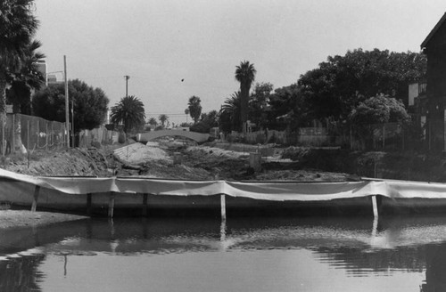 Rebuilding Venice canals