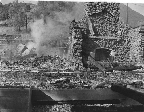 Clubhouse fire, Malibu Lake