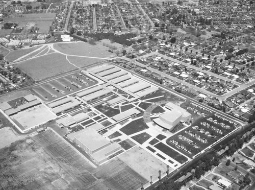 Ramona High School, Magnolia Avenue, looking north