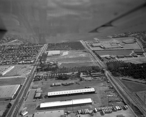 Highway Weber Trailer, Pico Rivera, looking southeast