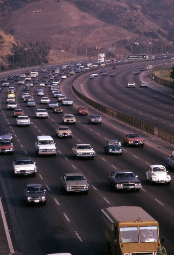 101 Hollywood Freeway, Cahuenga Pass