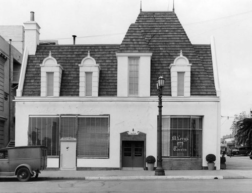 Al Levy's Tavern, exterior