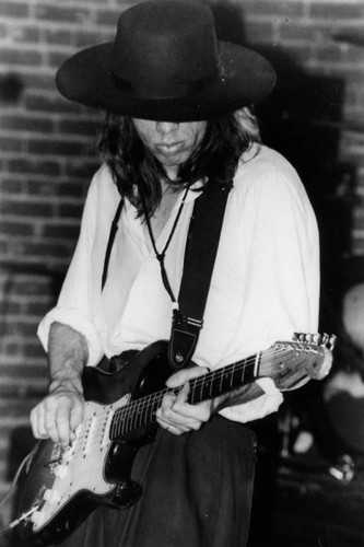 steve-hufsteder-guitarist-calisphere