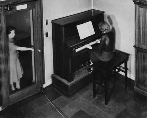 Music Department's "Piano Room", Los Angeles Public Library