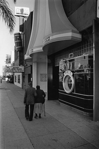 "La Boca del Conga Room", Miracle Mile