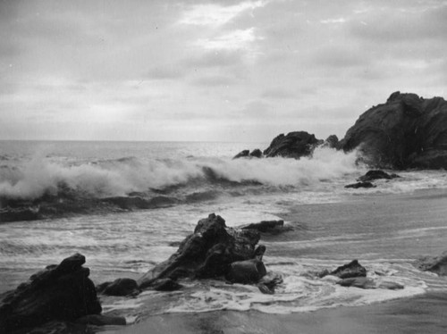 Rough surf, Laguna Beach