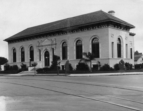 Benjamin Franklin Branch Library