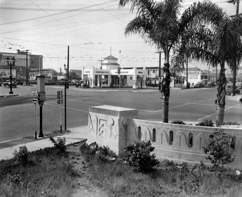 Boyle Avenue and Whittier Boulevard