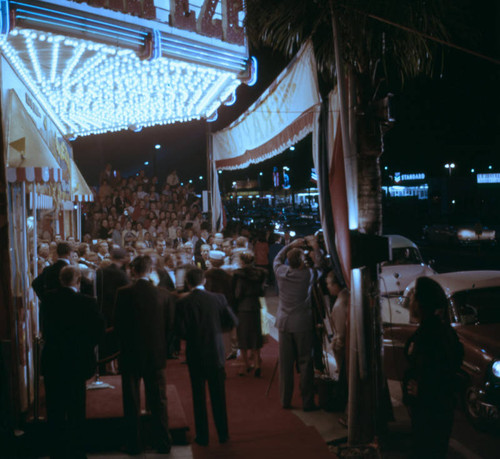 "Trapeze" premiere