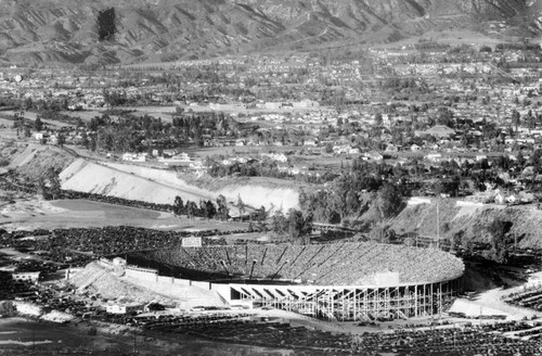 Rose Bowl stadium and surrounding area