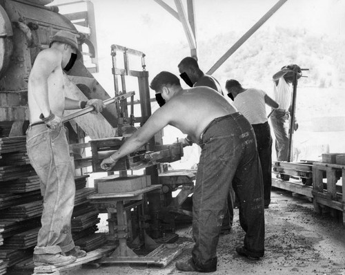 Prisoners keep busy at Sheriff's Castaic honor farm