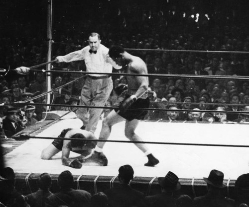 Joe Louis vs Jack Roper match