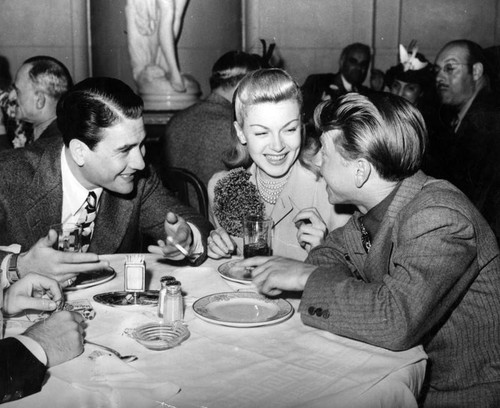 Mickey Rooney, Lana Turner, Artie Shaw trade stories