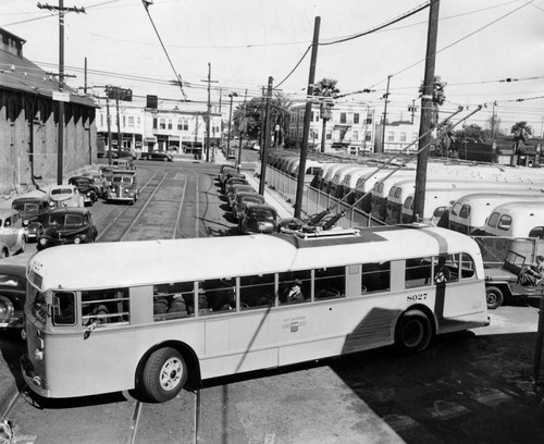 Trackless trolley on test run