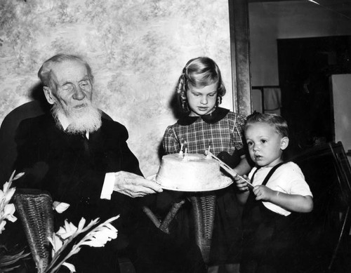 Burbank man celebrates 103rd birthday with cake and all