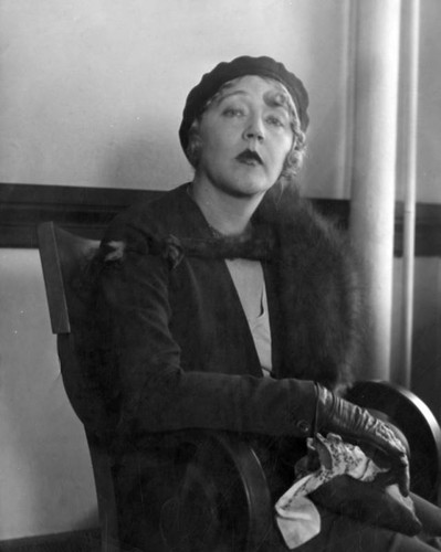 Mae Murray in court