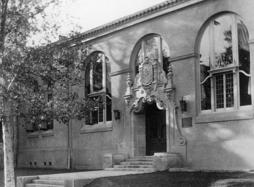 Closeup of entrance, Hollywood Branch Library