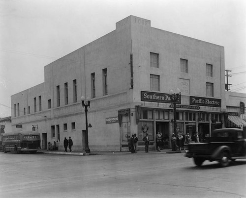 Whittier lodge and ticket office