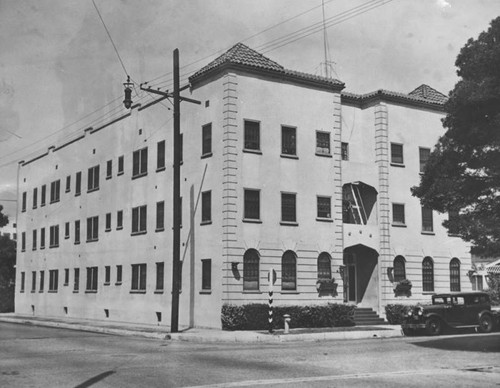 Loye Apartments, exterior view