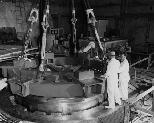 Installation of 75-ton shield for Sodium Reactor Experiment reactor